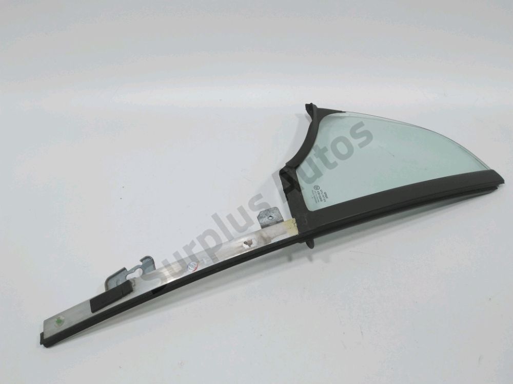 Custode avant droite