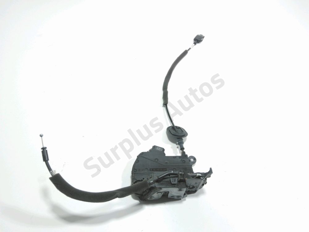 Serrure de porte avant droite