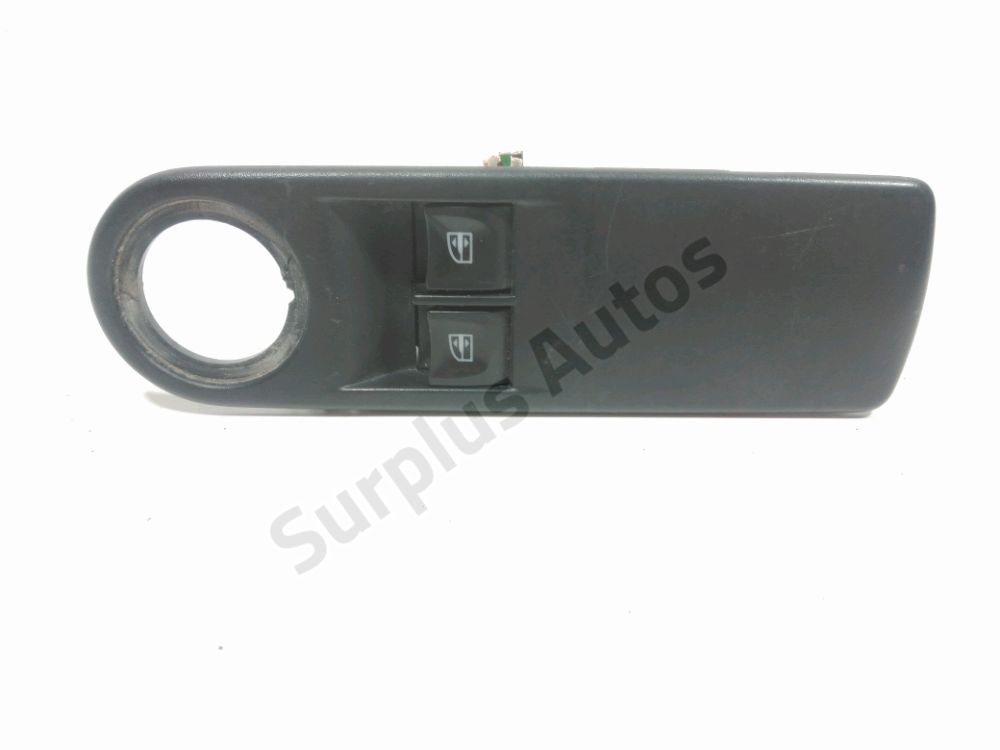 Commande lève-vitre avant gauche