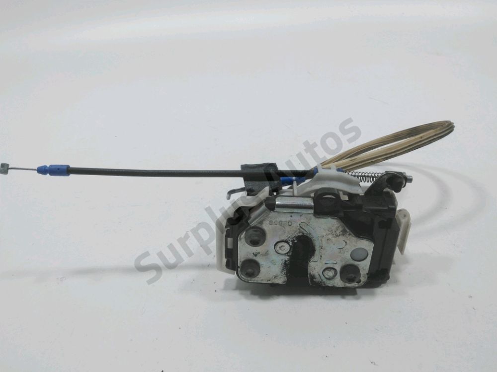 Serrure de porte avant droite