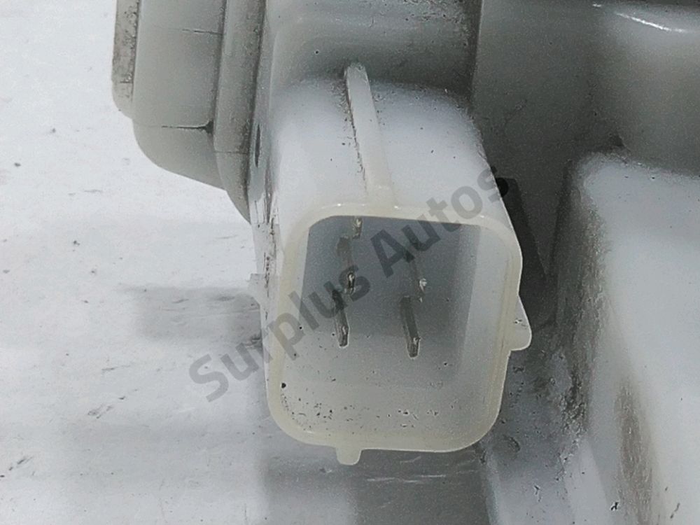 Serrure de porte avant gauche