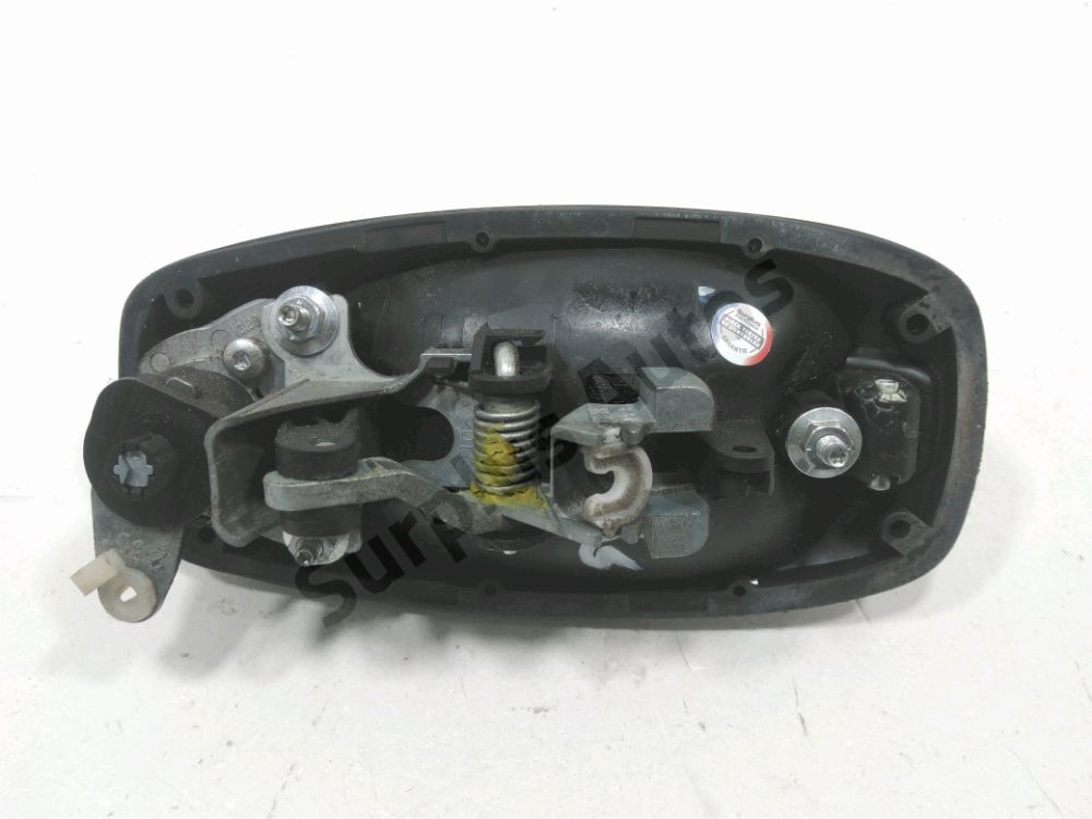 Poignée extérieure avant gauche