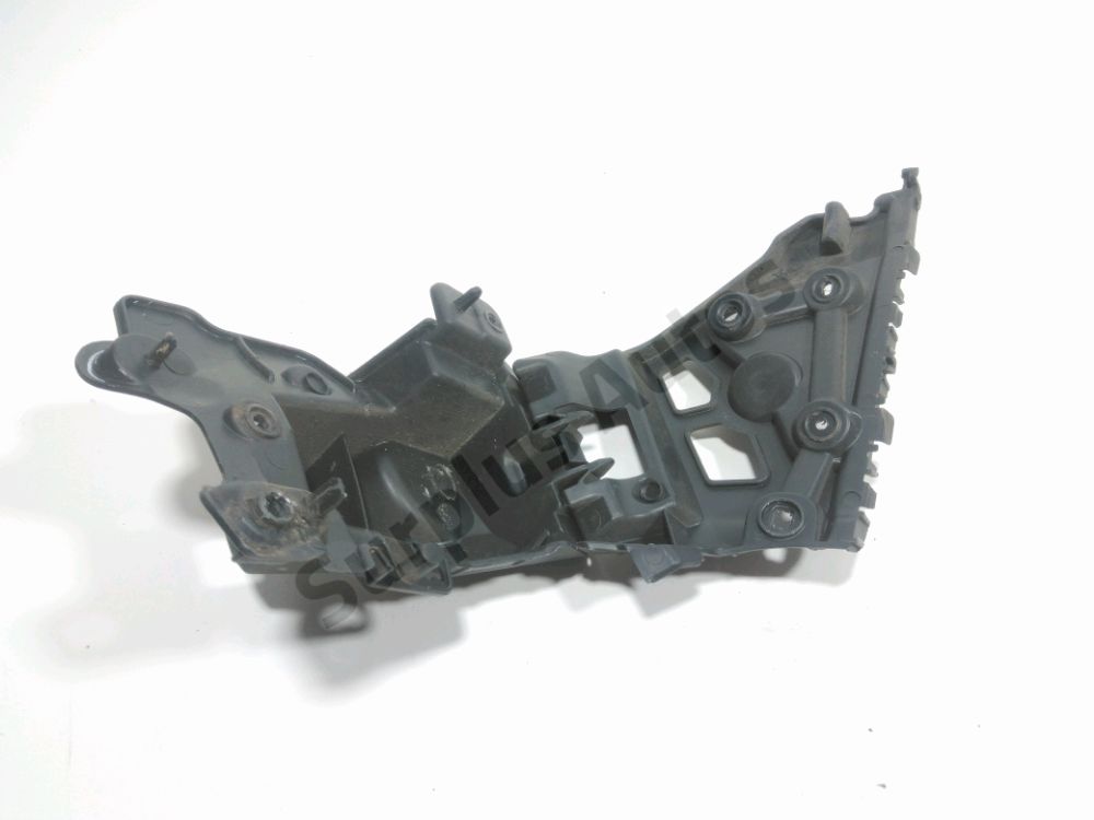 Support droit de pare-choc arrière