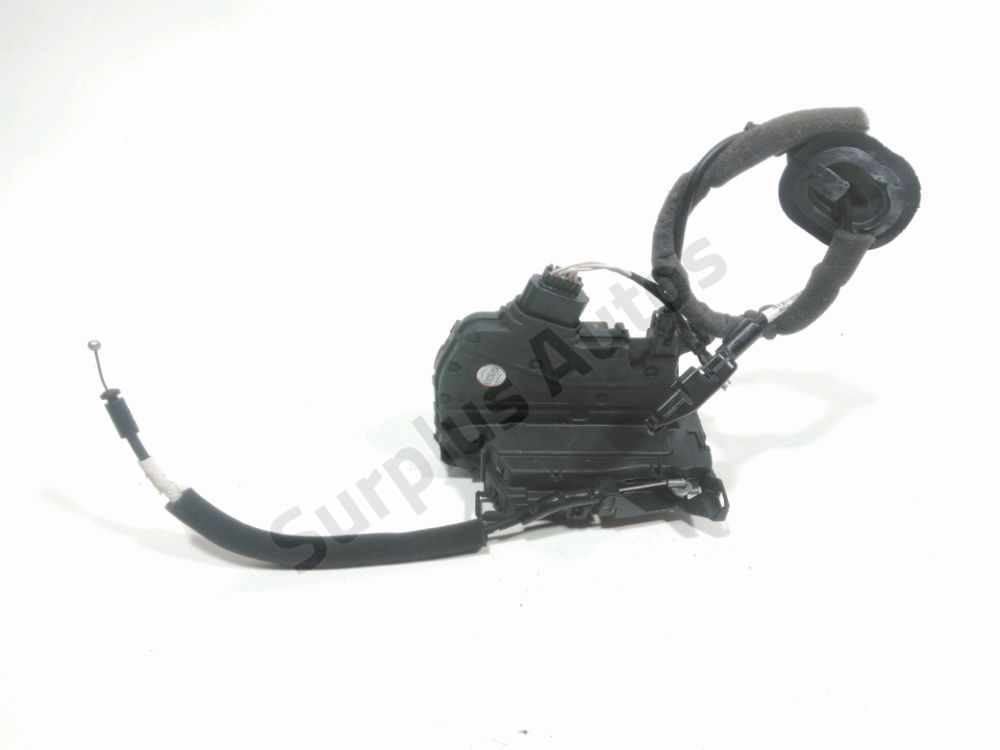 Serrure de porte avant droite