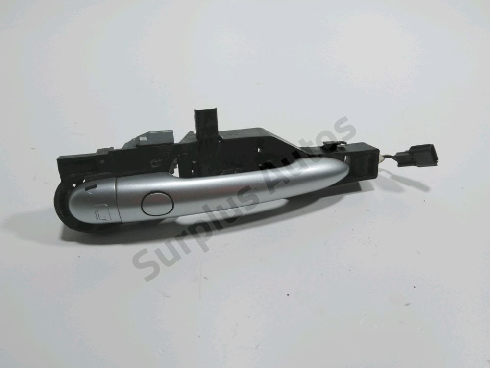 Poignée extérieure avant gauche