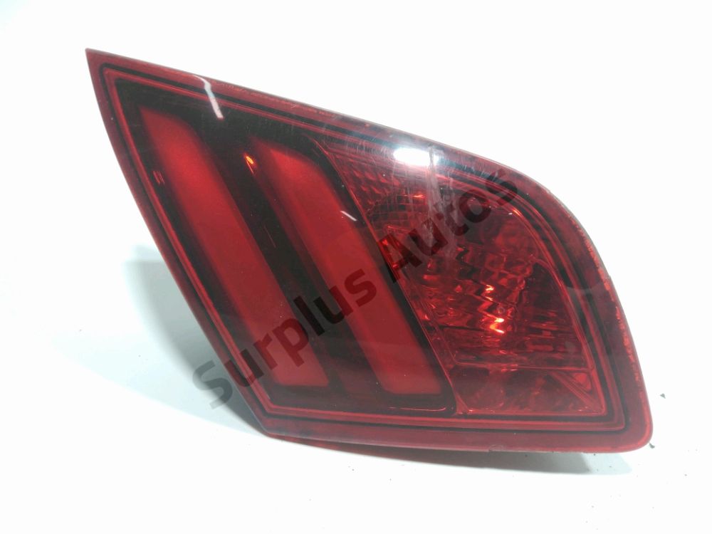 Feu arrière intérieur gauche