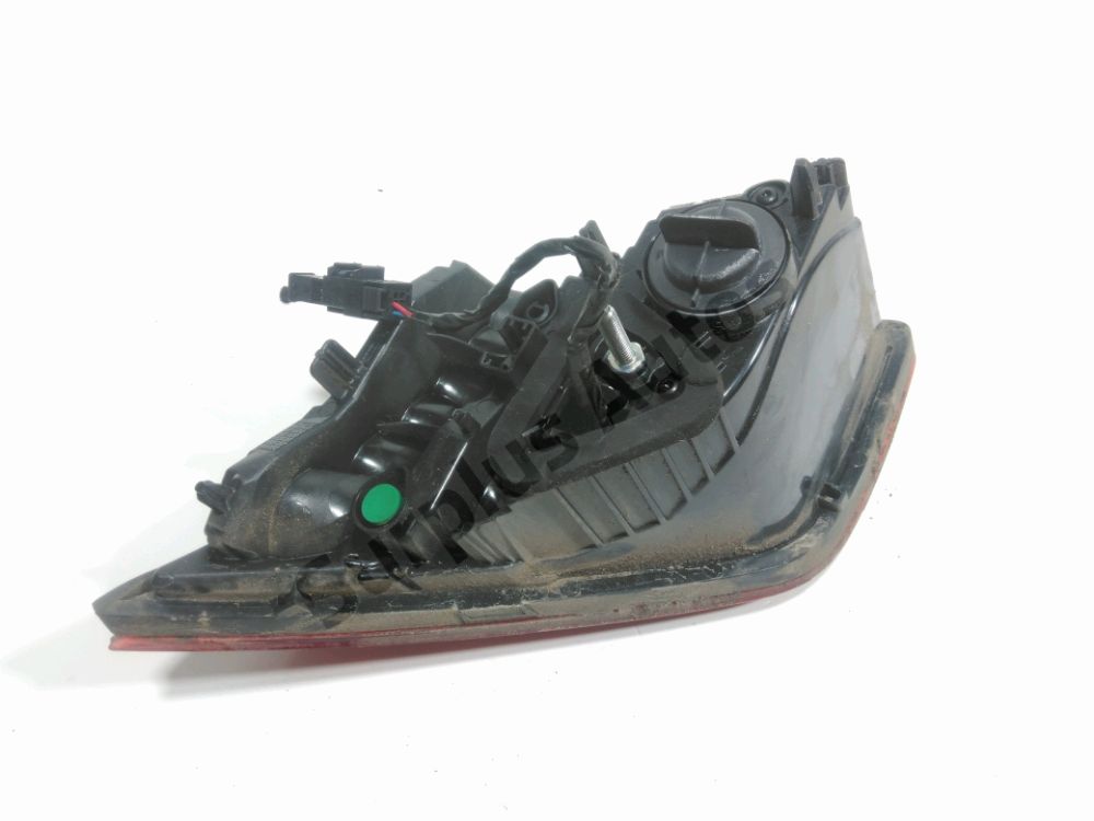 Feu arrière intérieur gauche