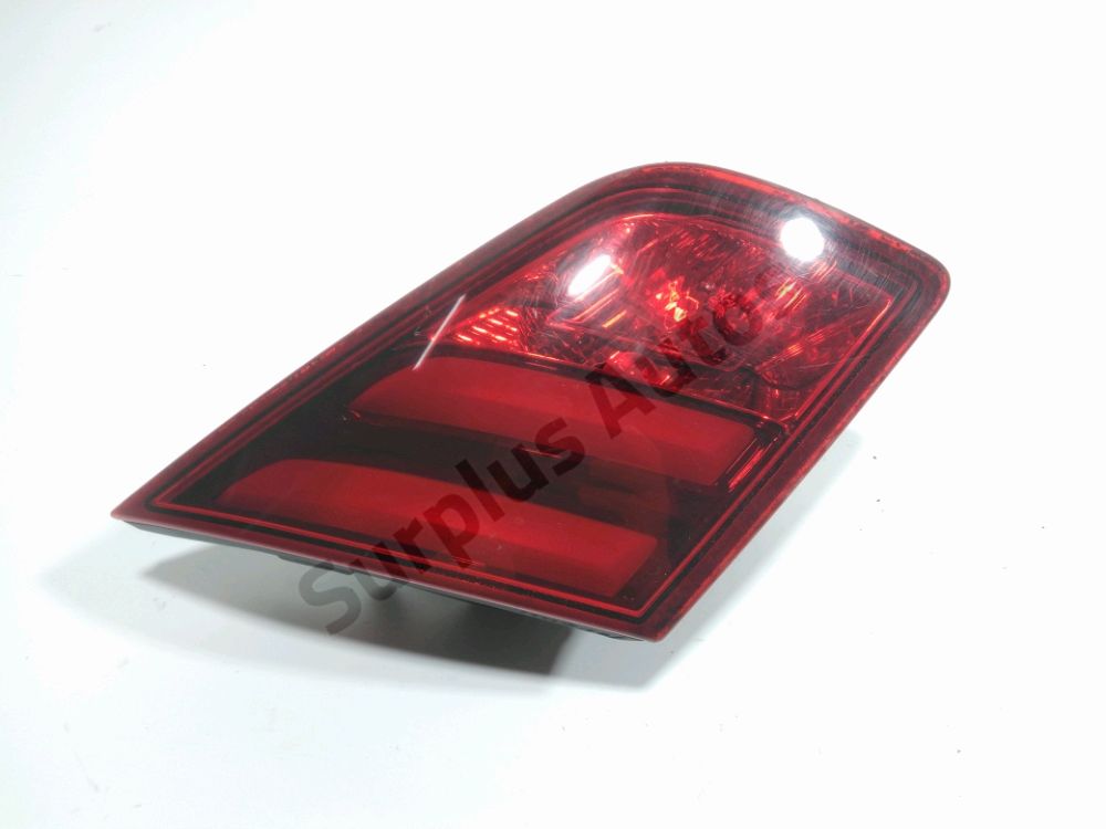 Feu arrière intérieur gauche