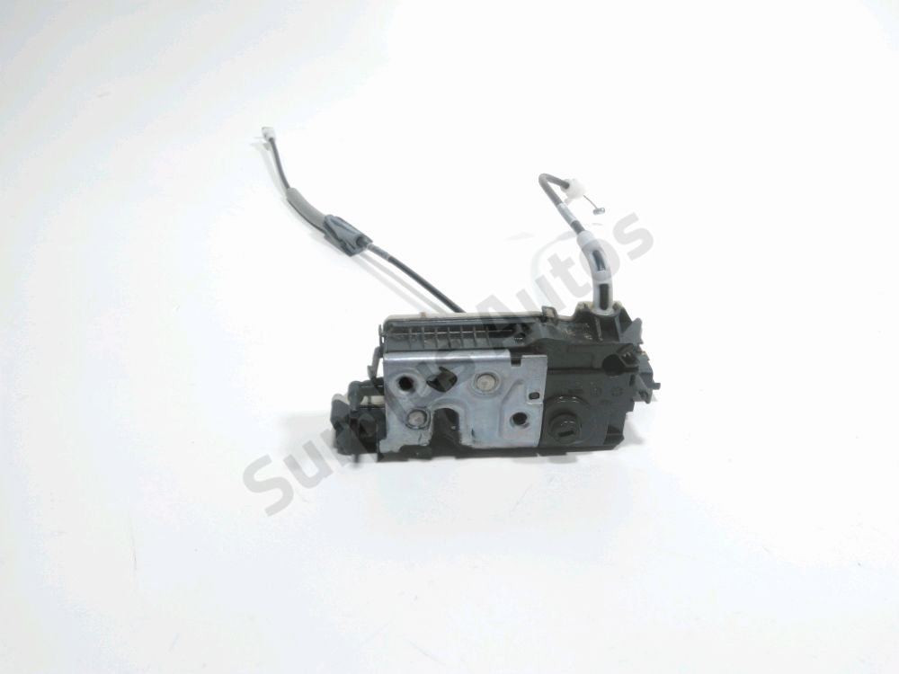 Serrure de porte avant droite