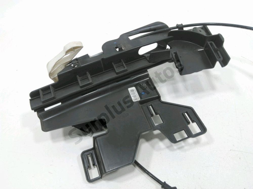 Serrure de porte avant droite