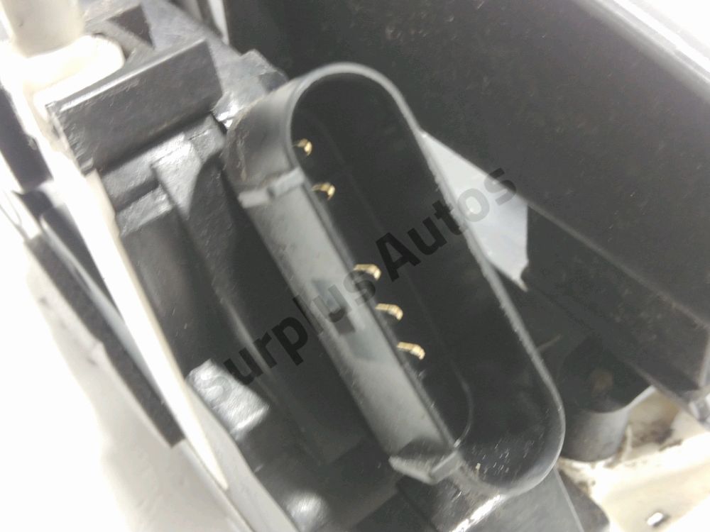 Serrure de porte avant gauche