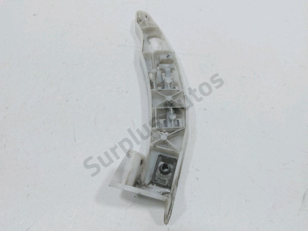 Support droit de pare-choc arrière