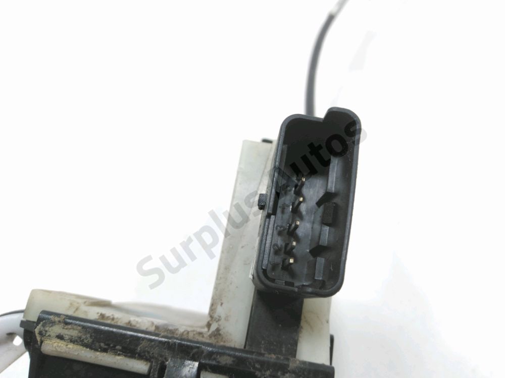 Serrure de porte avant droite