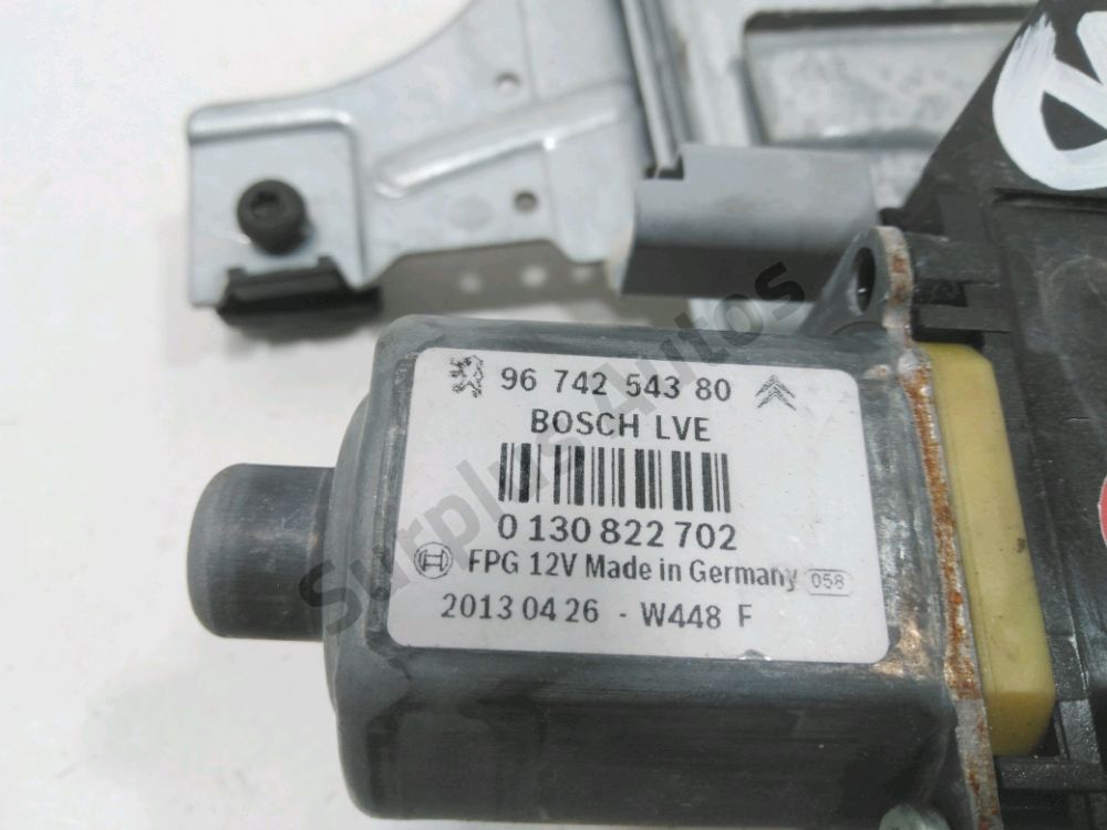 Lève-vitre électrique avant droit