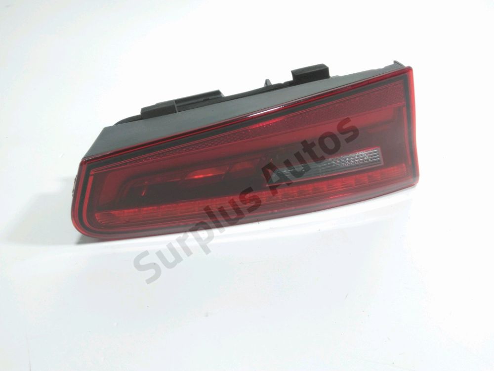 Feu arriere interieur gauche