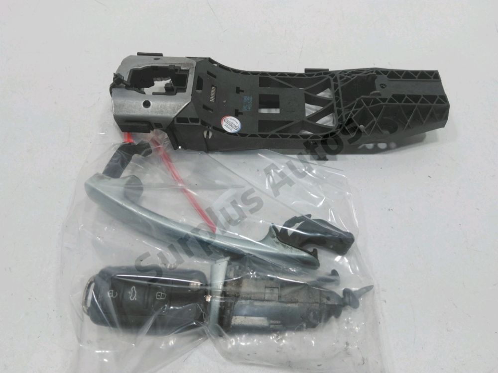 Poignée extérieure avant gauche