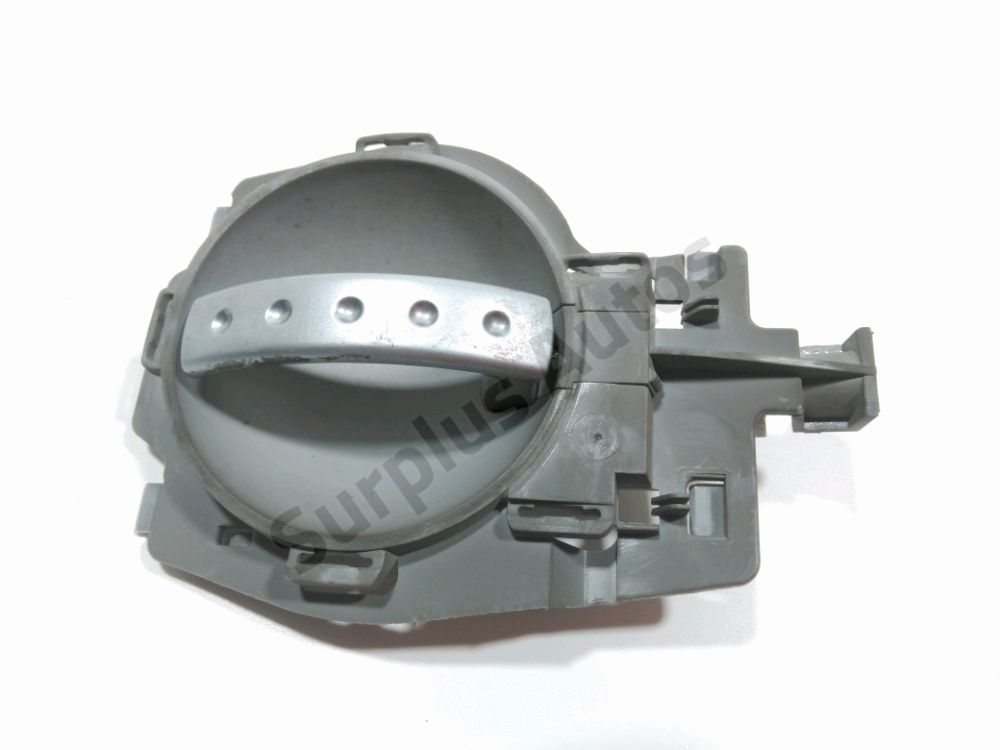 Poignée intérieure porte avant gauche