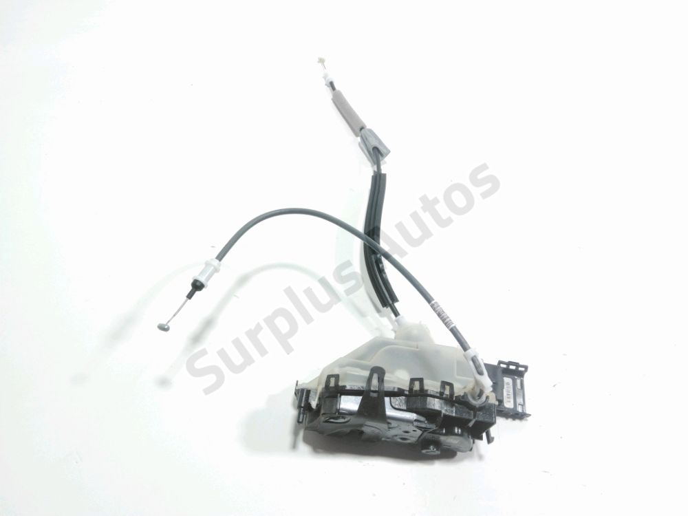 Serrure de porte avant droite