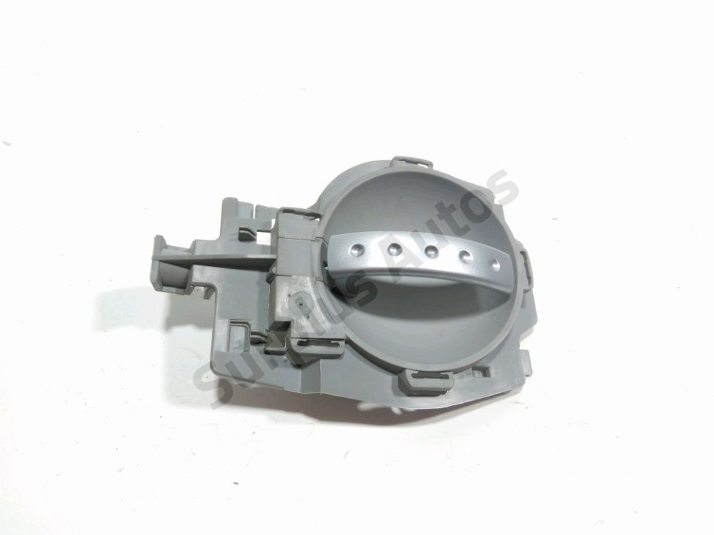 Poignee interieure porte avant droite