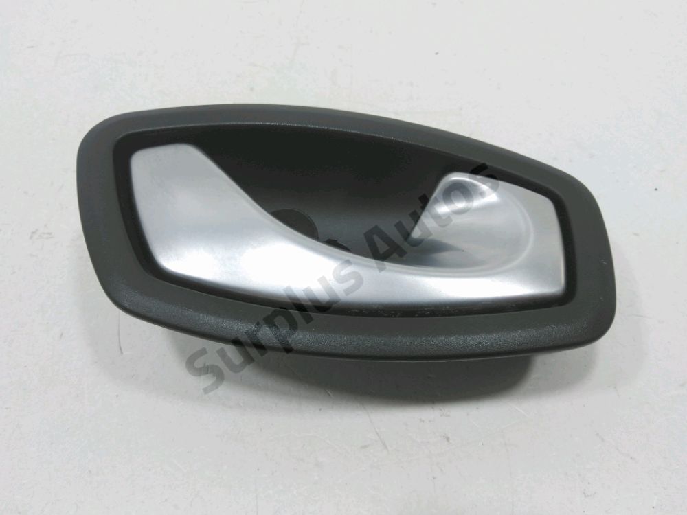 Poignee interieure porte avant droite