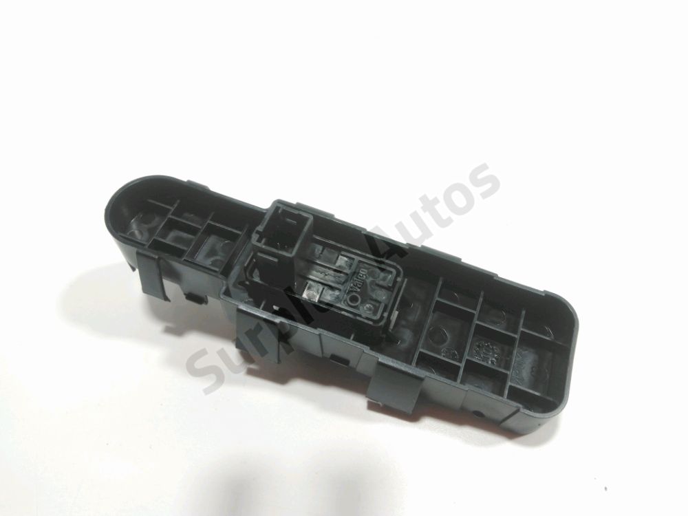 Commande lève-vitre avant droit