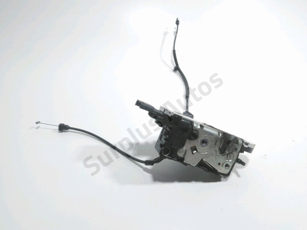 Serrure de porte avant droite