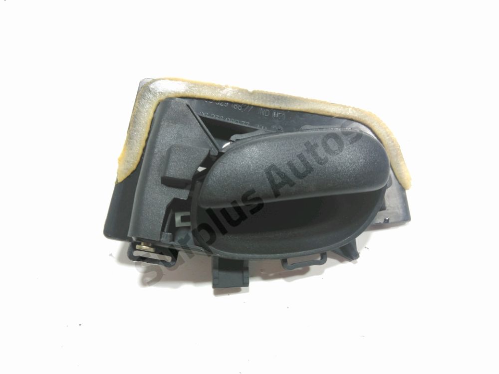 Poignée intérieure porte avant droite