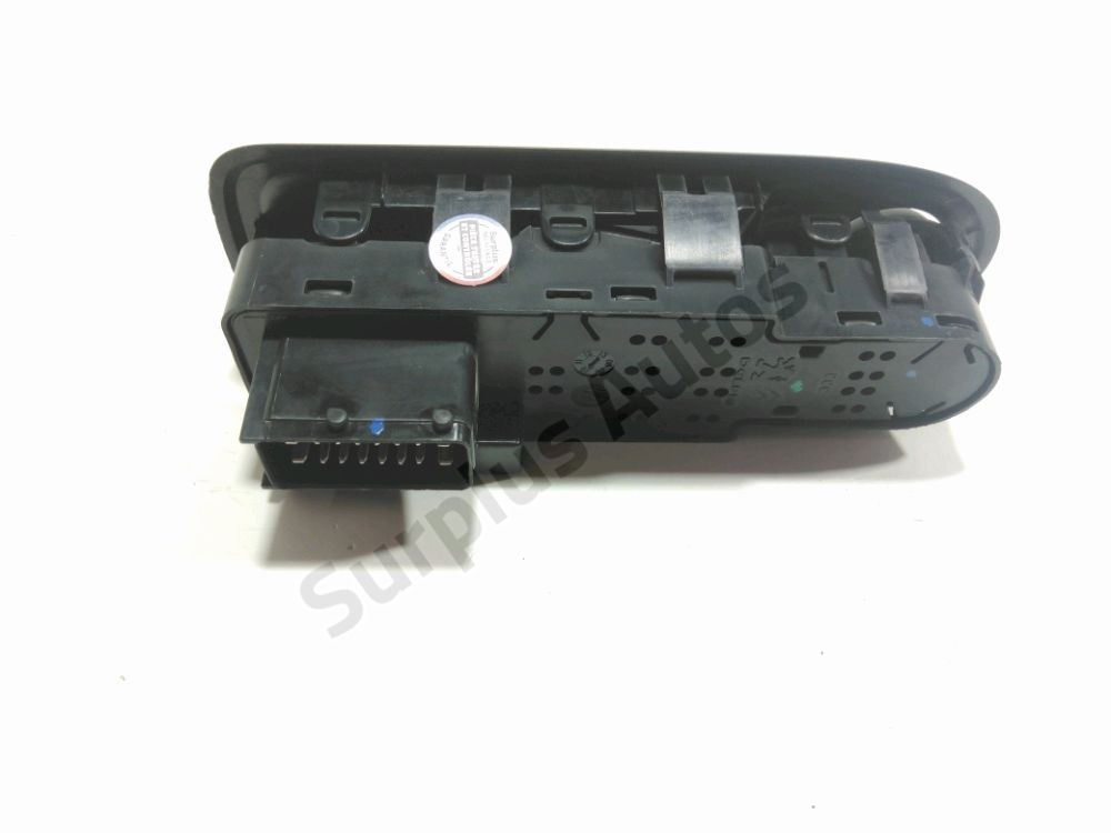 Commande lève-vitre avant gauche