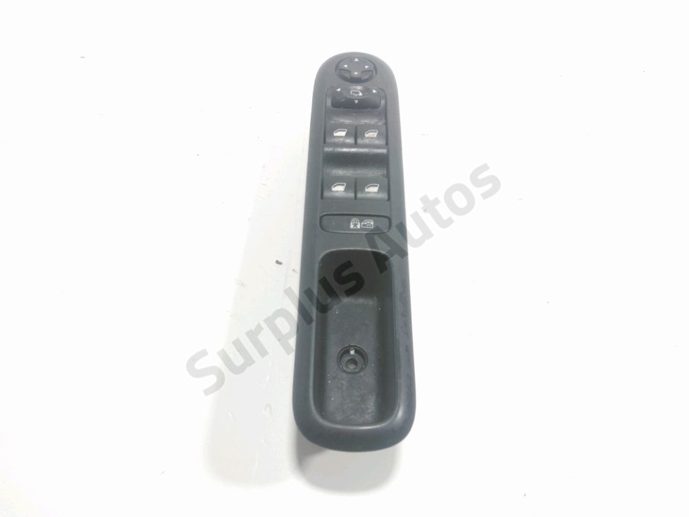 Commande lève-vitre avant gauche