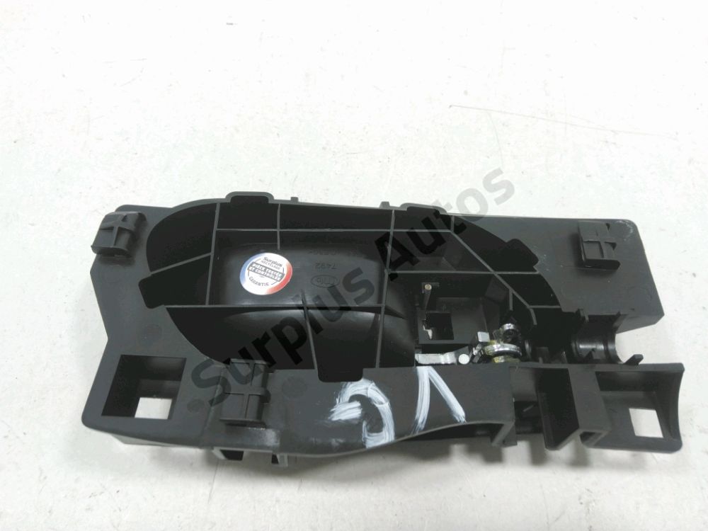 Poignée intérieure porte avant gauche