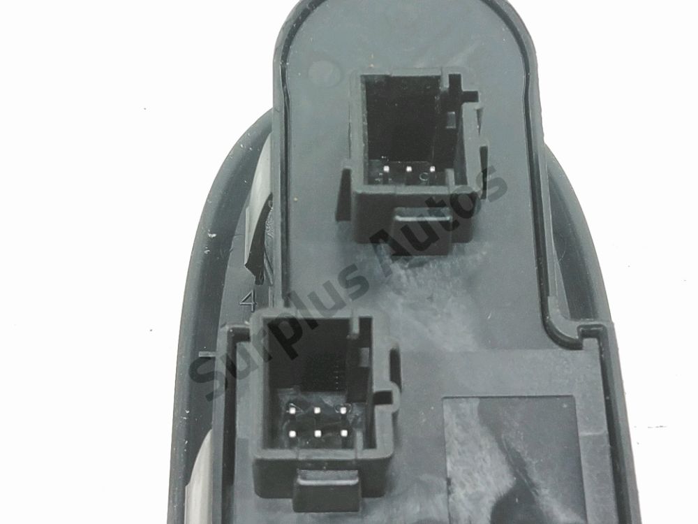 Commande lève-vitre avant gauche