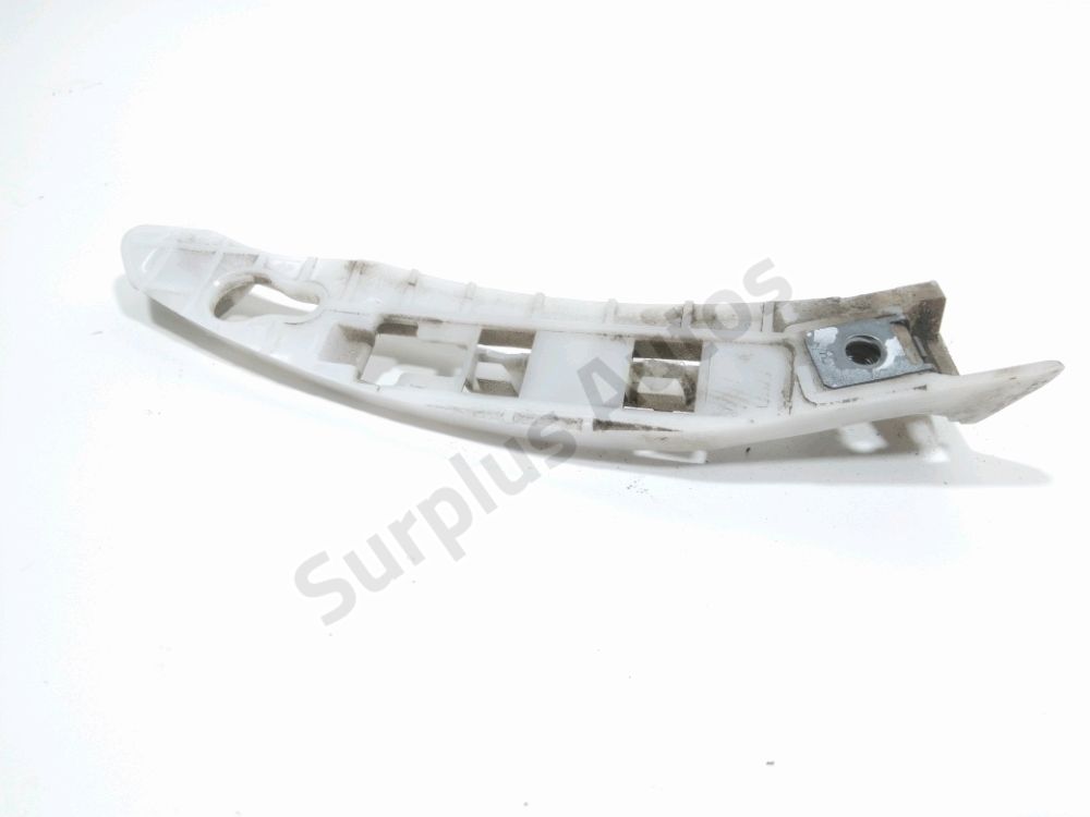 Support droit de pare-choc arrière