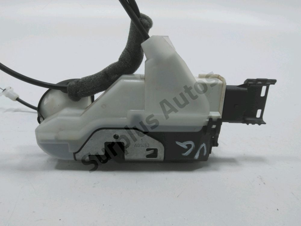 Serrure de porte avant gauche