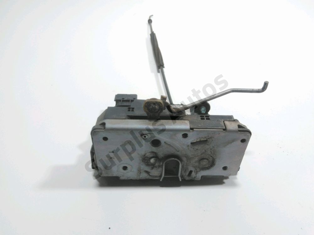 Serrure de porte avant droite