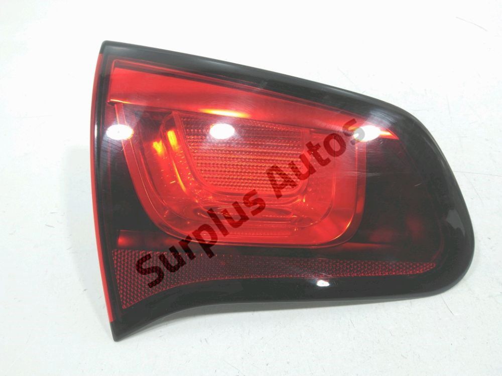 Feu arrière intérieur gauche