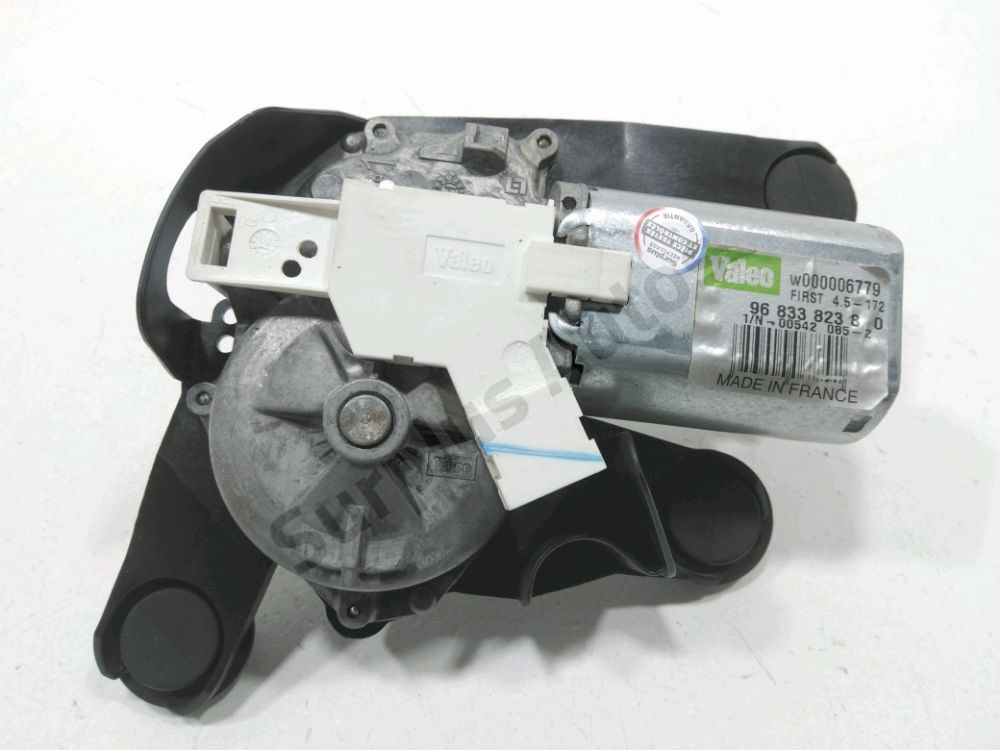 Moteur d'essuie glace arrière