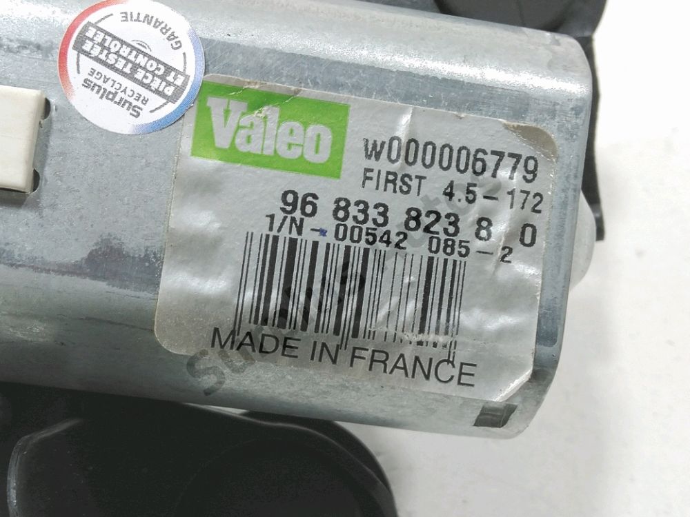 Moteur d'essuie glace arrière