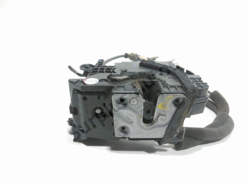 Serrure de porte avant droite