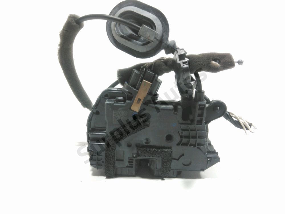 Serrure de porte avant gauche