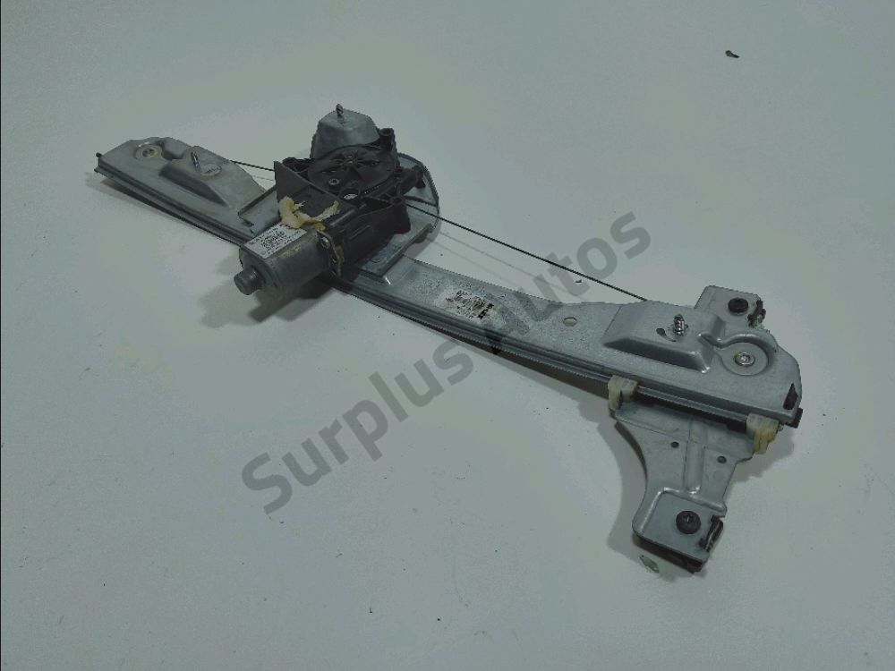 Lève-vitre électrique avant droit