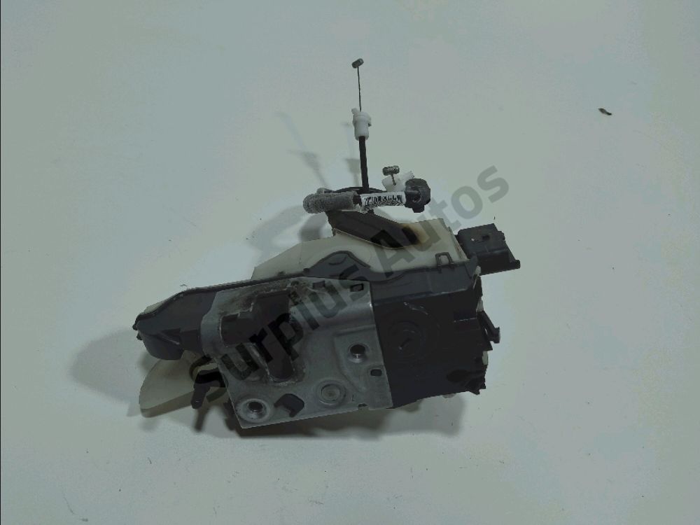 Serrure de porte avant gauche