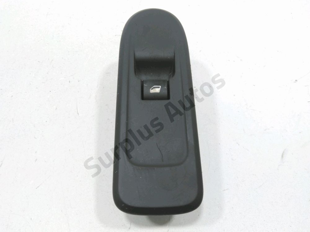 Commande leve-vitre avant droit