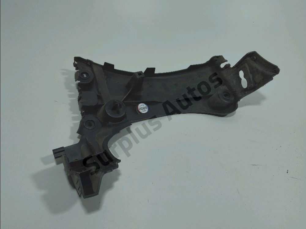 Support gauche de pare-choc arrière