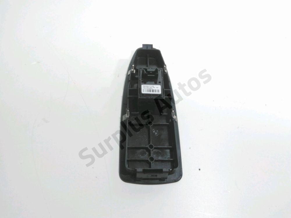 Commande lève-vitre avant droit