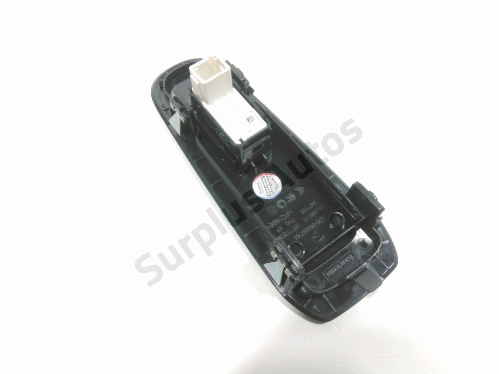 Commande lève-vitre avant droit