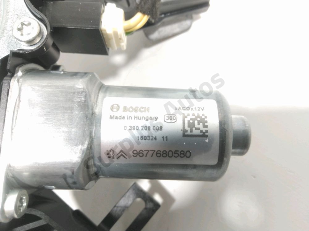 Moteur d'essuie glace arrière