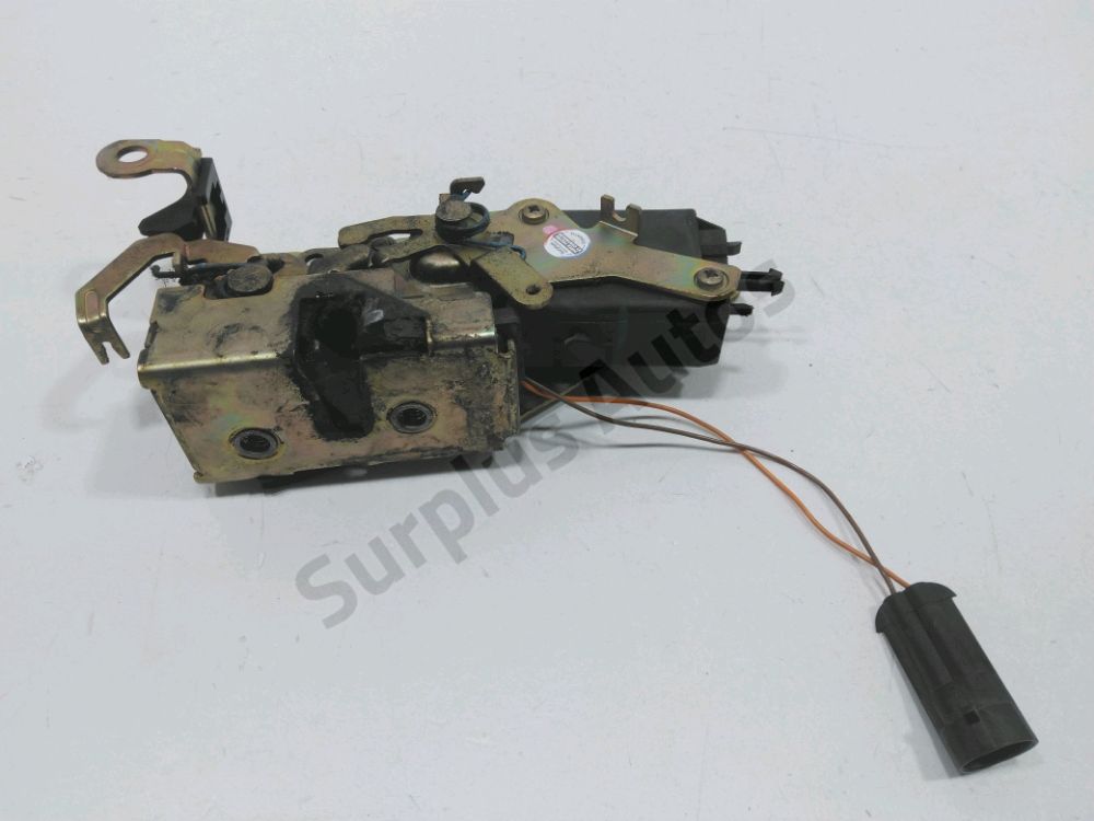 Serrure de porte avant gauche