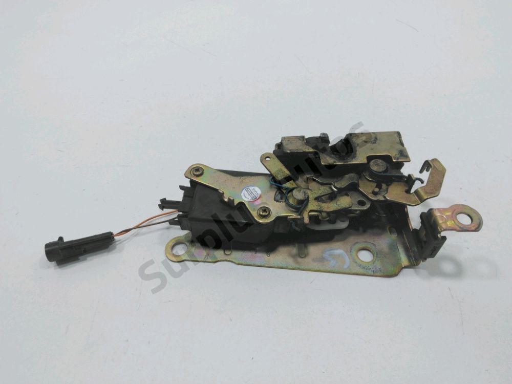 Serrure de porte avant gauche