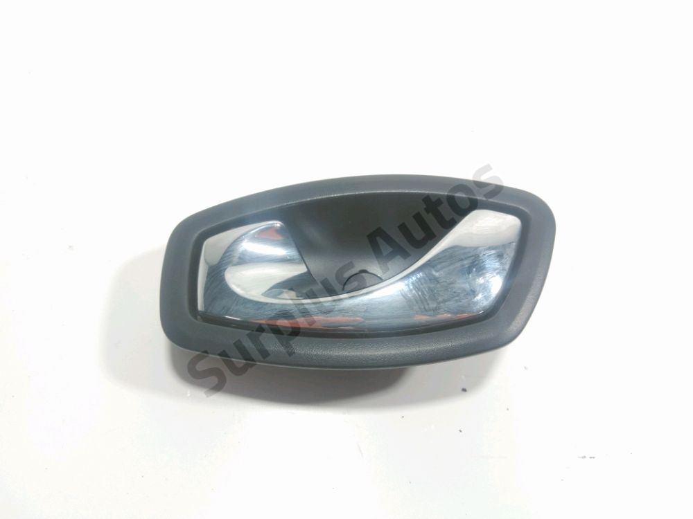 Poignée intérieure porte avant gauche