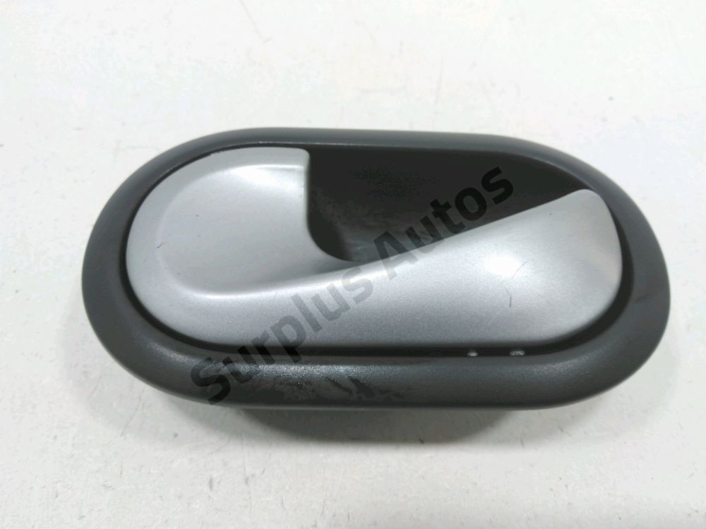 Poignée intérieure porte avant gauche